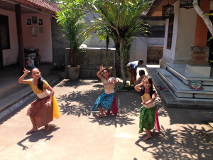 Yandira's daughter and two friends performed a little Balinese dance while we ate.
